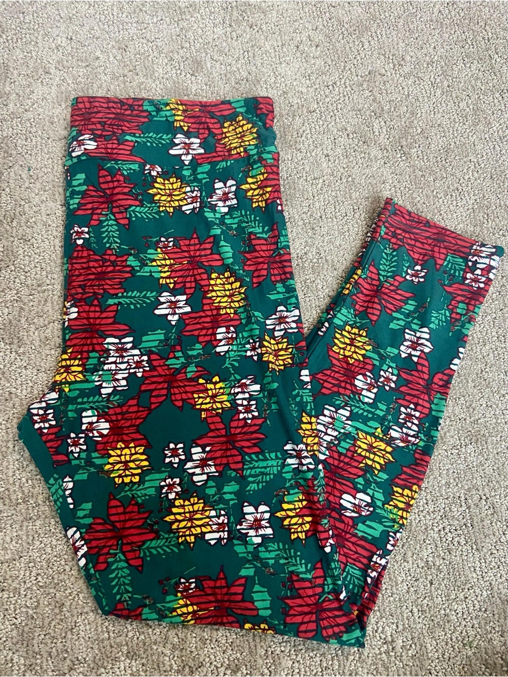 3 Pairs of LuLaRoe TC2 Christmas Leggings Santa Claus Mistletoe Holiday Fashion - Picture 7 of 8